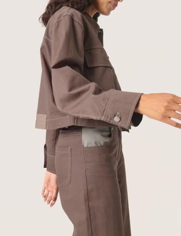 Jacheta Soaked In Luxury, maro