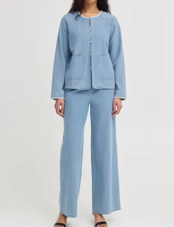 Jacheta Ichi, albastru Albastru