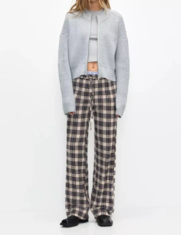 Pantaloni Pull&Bear, mix culori