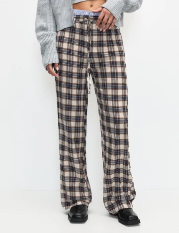 Pantaloni Pull&Bear, mix culori
