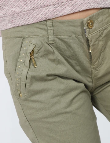 Pantaloni Bershka, verde
