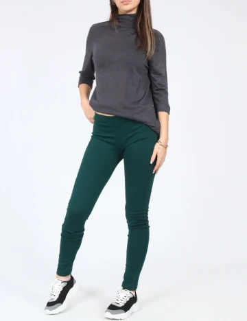 Pantaloni Bershka, verde
