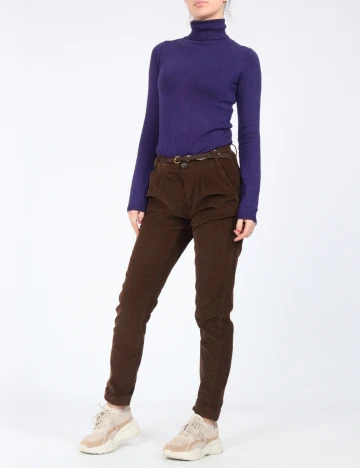 Pantaloni Bershka, maro