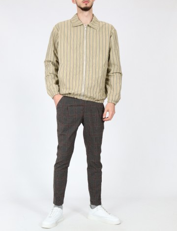 
						Pantaloni Bershka, mix culori