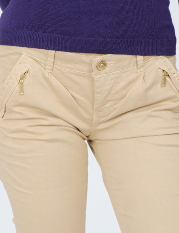 Pantaloni Bershka, crem