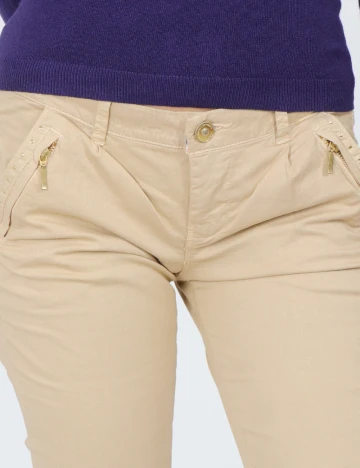 Pantaloni Bershka, crem