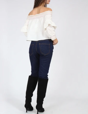 Top Bershka, alb Alb