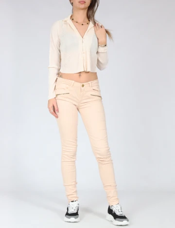 Blugi Bershka, crem Crem