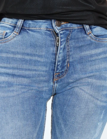 Blugi Bershka, albastru Albastru