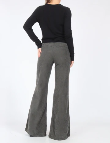 Pantaloni Bershka, verde Verde