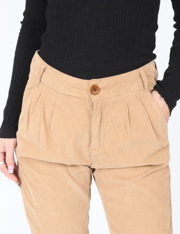Pantaloni Bershka, maro Maro
