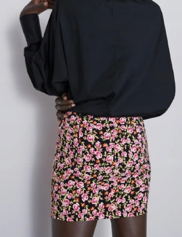 Fusta Zara, floral print