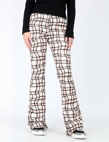 Pantaloni Bershka, mix culori