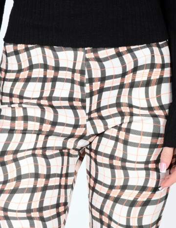 Pantaloni Bershka, mix culori