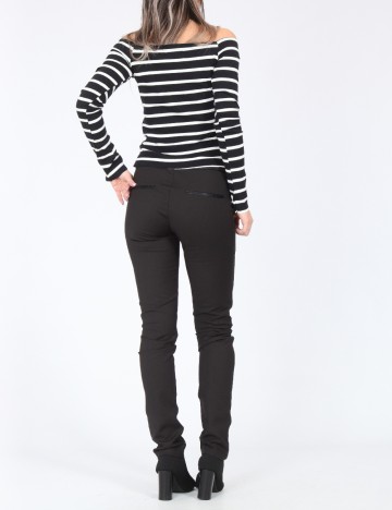 Pantaloni Bershka, negru