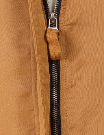 Jacheta Bershka, maro