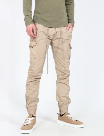 Pantaloni Bershka, maro deschis
