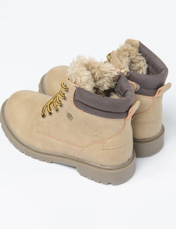 Ghete Cool Club, bej