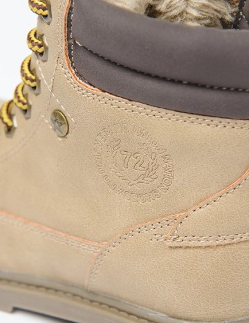 Ghete Cool Club, bej