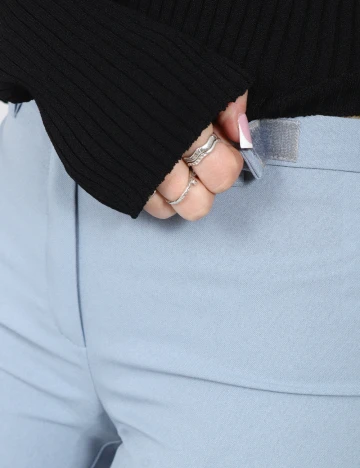 Pantaloni Bershka, albastru