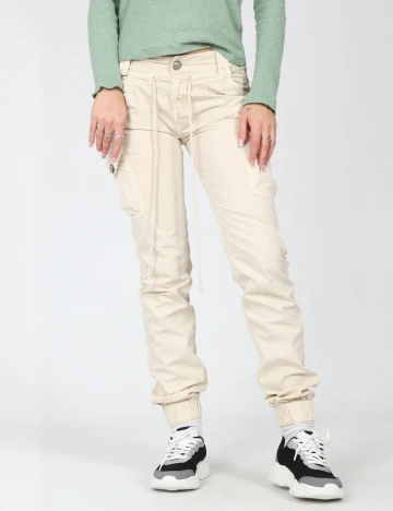 Pantaloni Bershka, bej