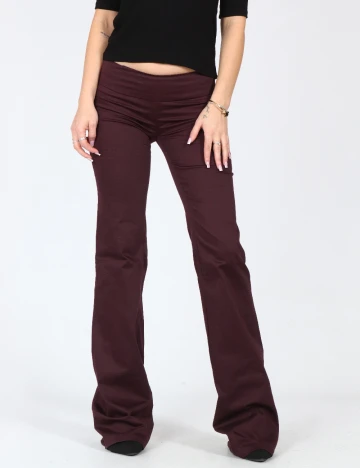 Pantaloni Bershka, pruna