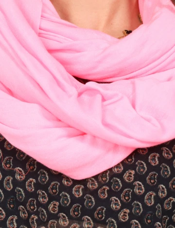 Esarfa circulara Bershka, roz