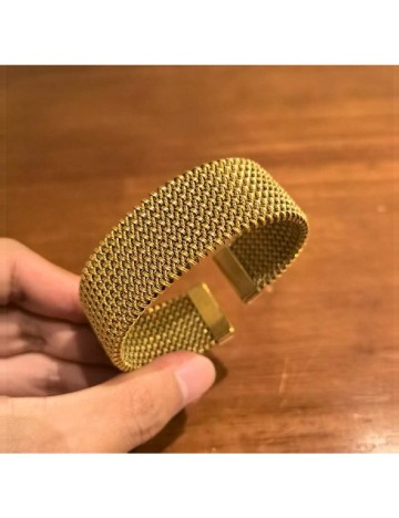 
						Bratara SHEIN, auriu