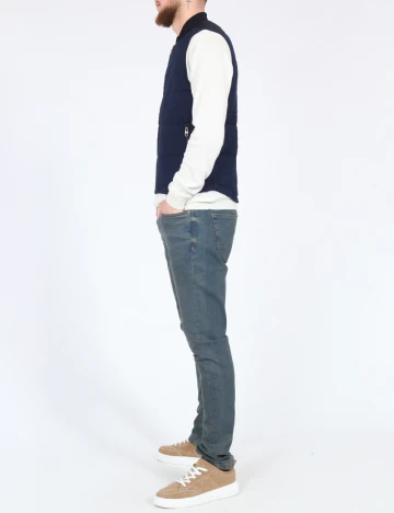 Vesta Zara, bleumarin