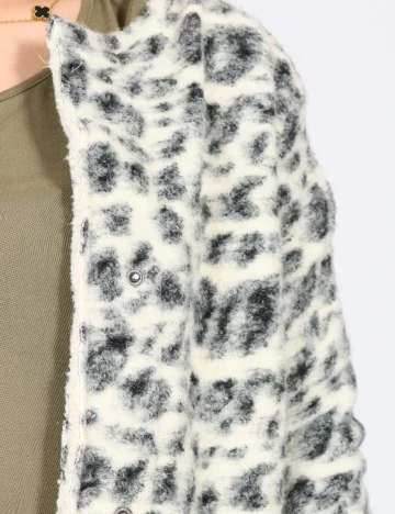 Jacheta Zara, alb/negru