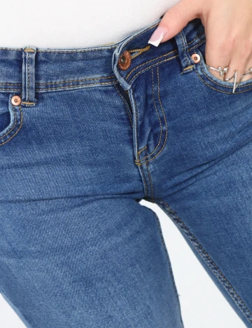 Blugi Bershka, albastru