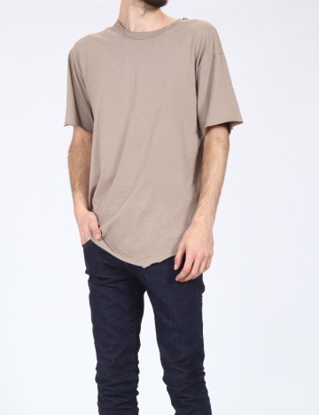 
						Tricou Zara, maro