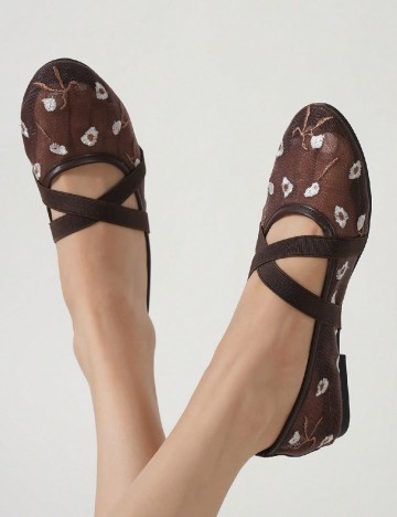 
						Balerini SHEIN, maro