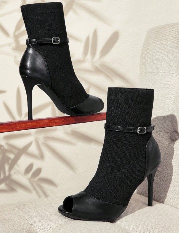
						Botine Cuccoo, negru