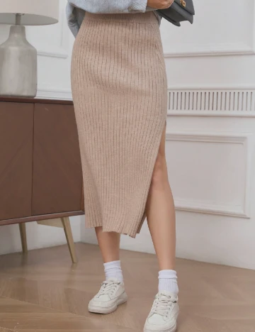 Fusta SHEIN, crem