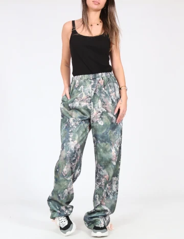 Pantaloni SHEIN, mix culori