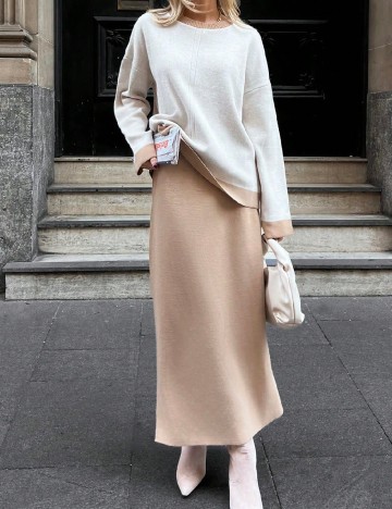 
						Compleu SHEIN, crem/maro