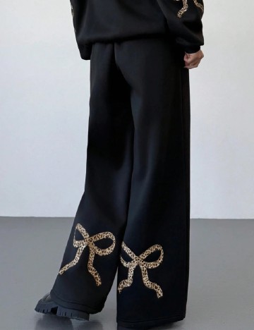 Pantaloni SHEIN, negru