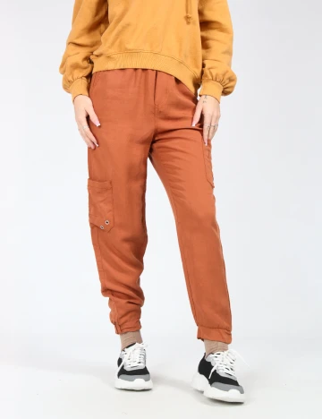 Pantaloni Zara, maro