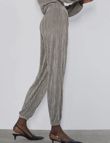 Pantaloni Zara, verde Verde