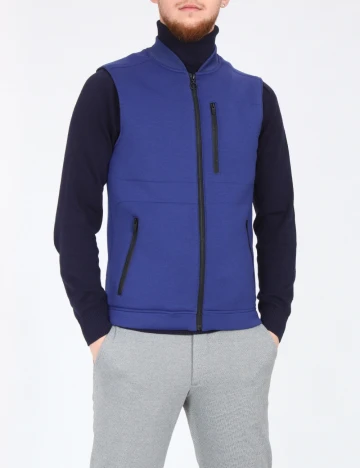 Vesta Zara, albastru