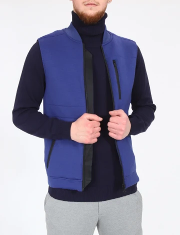 Vesta Zara, albastru