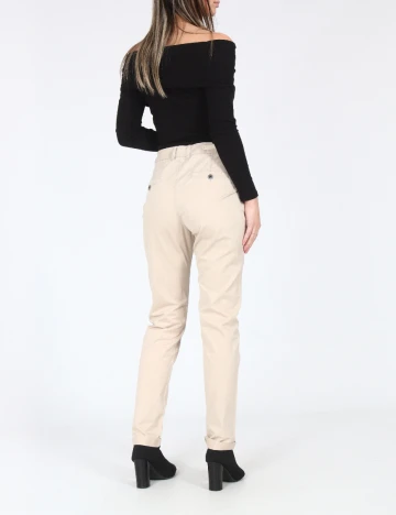 Pantaloni Bershka, crem