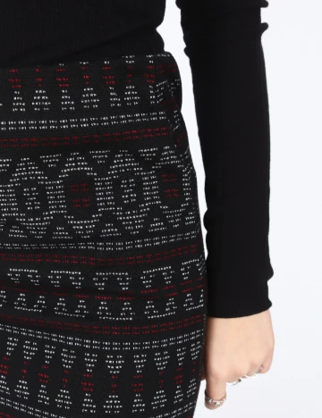 Fusta Bershka, negru