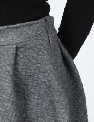 Fusta Bershka, gri Gri