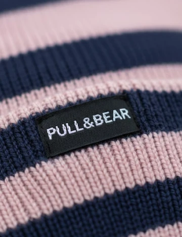 Caciula Pull&Bear, bleumarin/roz Albastru