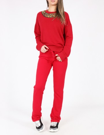 
						Pantaloni Bershka, rosu