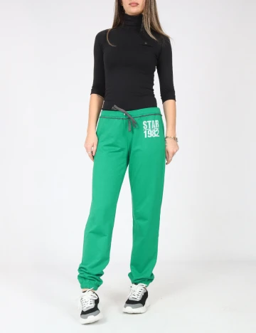 Pantaloni Bershka, verde