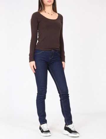 
						Blugi Bershka, bleumarin