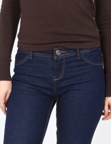 Blugi Bershka, bleumarin